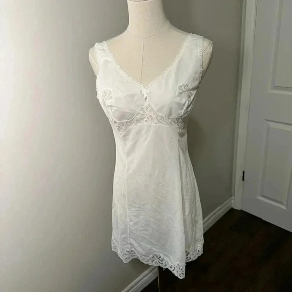 Vintage nylon and lace cottagecore mini slip lingerie dress M - Picture 3 of 4